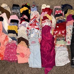 Lots of girls size 2t clothes