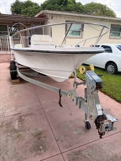 Boat 18.6 ft
