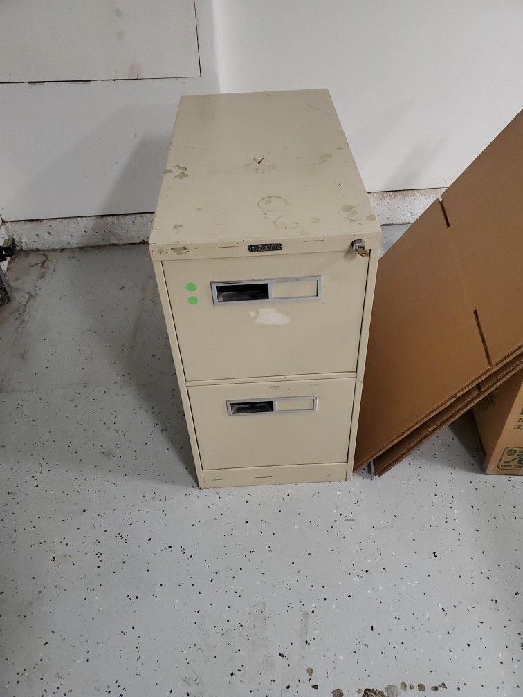 Free Metal 2 Draw File Cabinet With Key