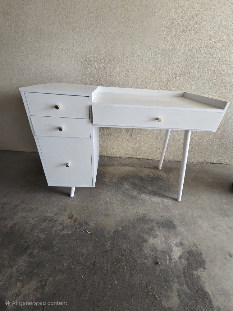 White Child's Desk
