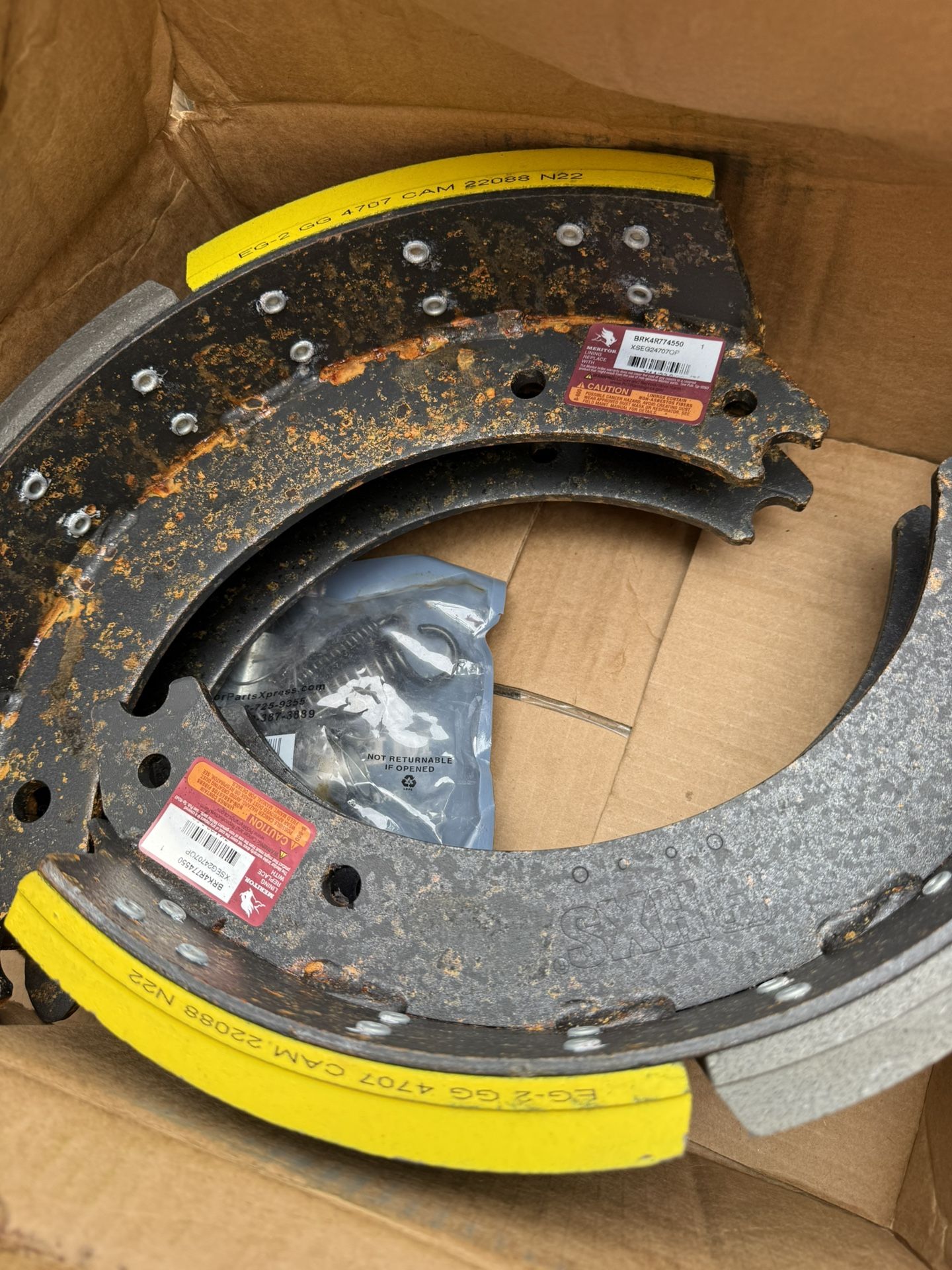 6- Truck Brake Drum Pads