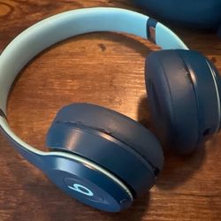 Beats Solo3 headphones in Pop Blue