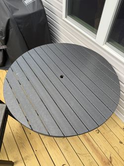 Like New Polywood Outdoor Table & 4 Sling Chairs