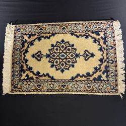 Persian Nain Rug Hand Knotted Blue Medallion 2'x1' or 23"x15" or 35cm X60cm