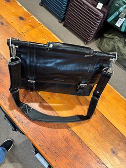 Kenneth Cole Black Leather Briefcase Laptop Bag