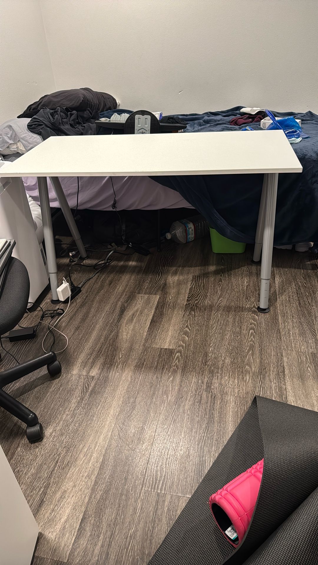 IKEA adjustable desk/table