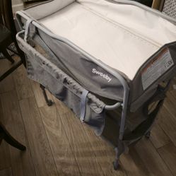 Sweeby Portable Changing Table