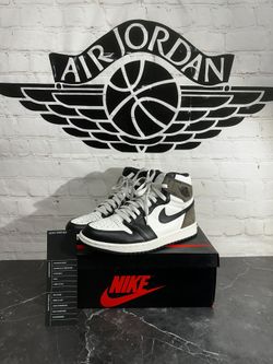 Jordan 1 High Dark Mocha Size 7.5