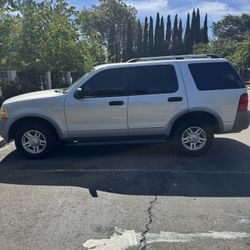 2002 Ford Explorer