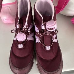 Girls snow Boots Size 12