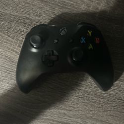 Black Xbox One Controller 