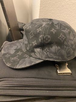 Real LV hat