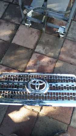 Toyota tacoma front