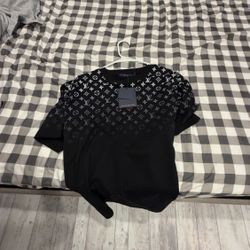 Authentic T Shirt LV black Monogram Size M
