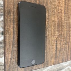 iPhone SE 3rd Gen 128GB (Excellent Condition)