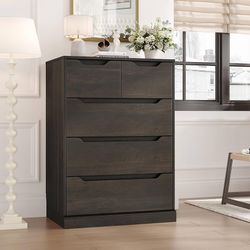 Modern 5 Drawer Dresser for Bedroom, Chest of Drawers with Storage, Wood Storage Chest Organizers with Cut-Out Handles, Accent Storage Cabinet for Liv