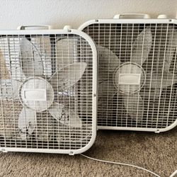 2 Box Fans