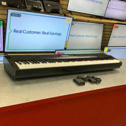 10033 Casio Electric Keyboard 70822