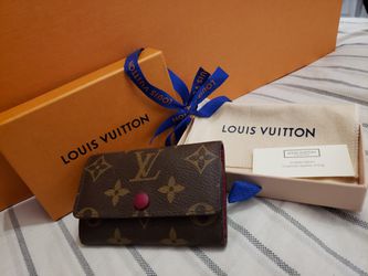 Louis Vuitton key holder in monogram (almost new) for Sale in