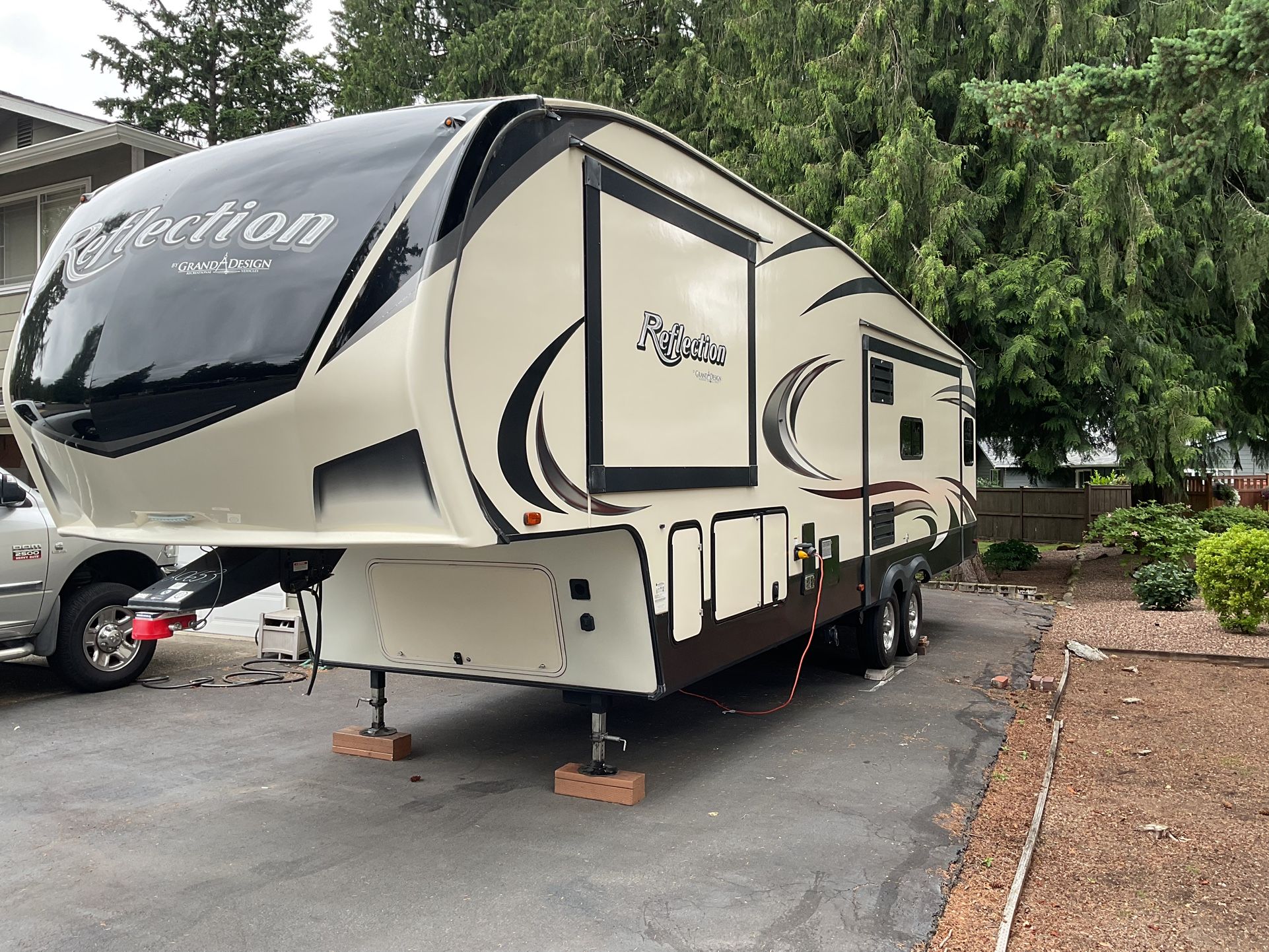 2019 Grand Design Reflection 337rls Fifth Wheel