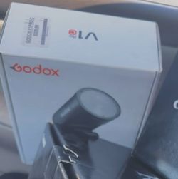 Godox v1 pro c