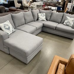 Sectional Sofa. Brand New. In stock Now!