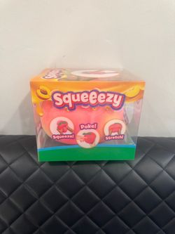Sunny days peach squeeezy squishy