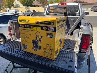 3400 PSI DeWalt pressure washer Gas