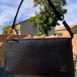 Authentic Louis Vuitton Epi Pochette Accessories Bag