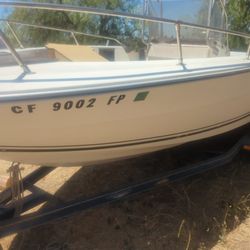 26’ Sea Ray Boat with Center Console
