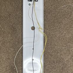 Four (4) F40 / T12 Fluorescent Or LED bulb lamp Ballast