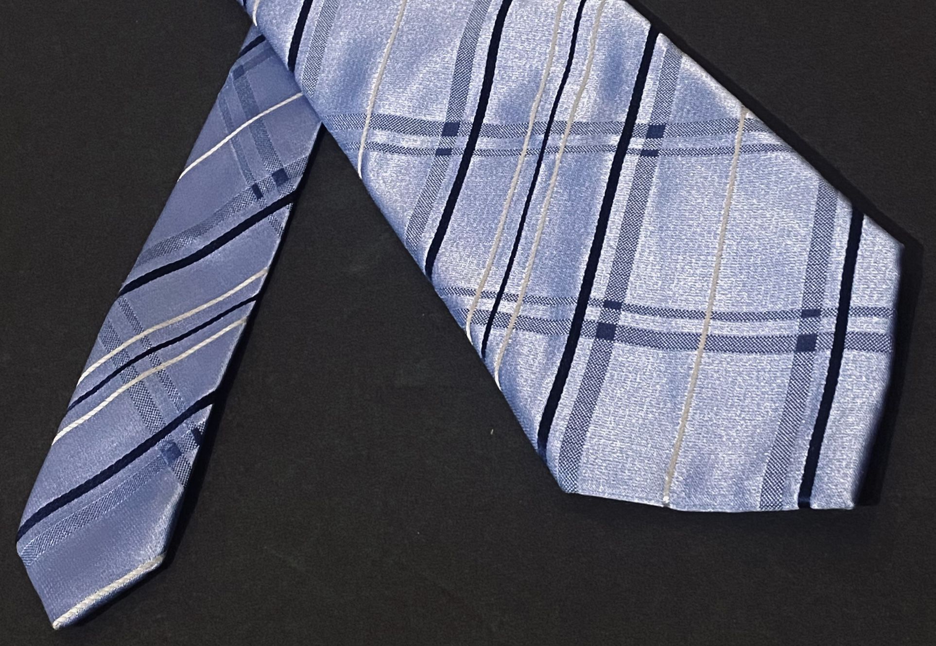 President DONALD J TRUMP Signature Collection Blue Shades Striped Necktie Tie