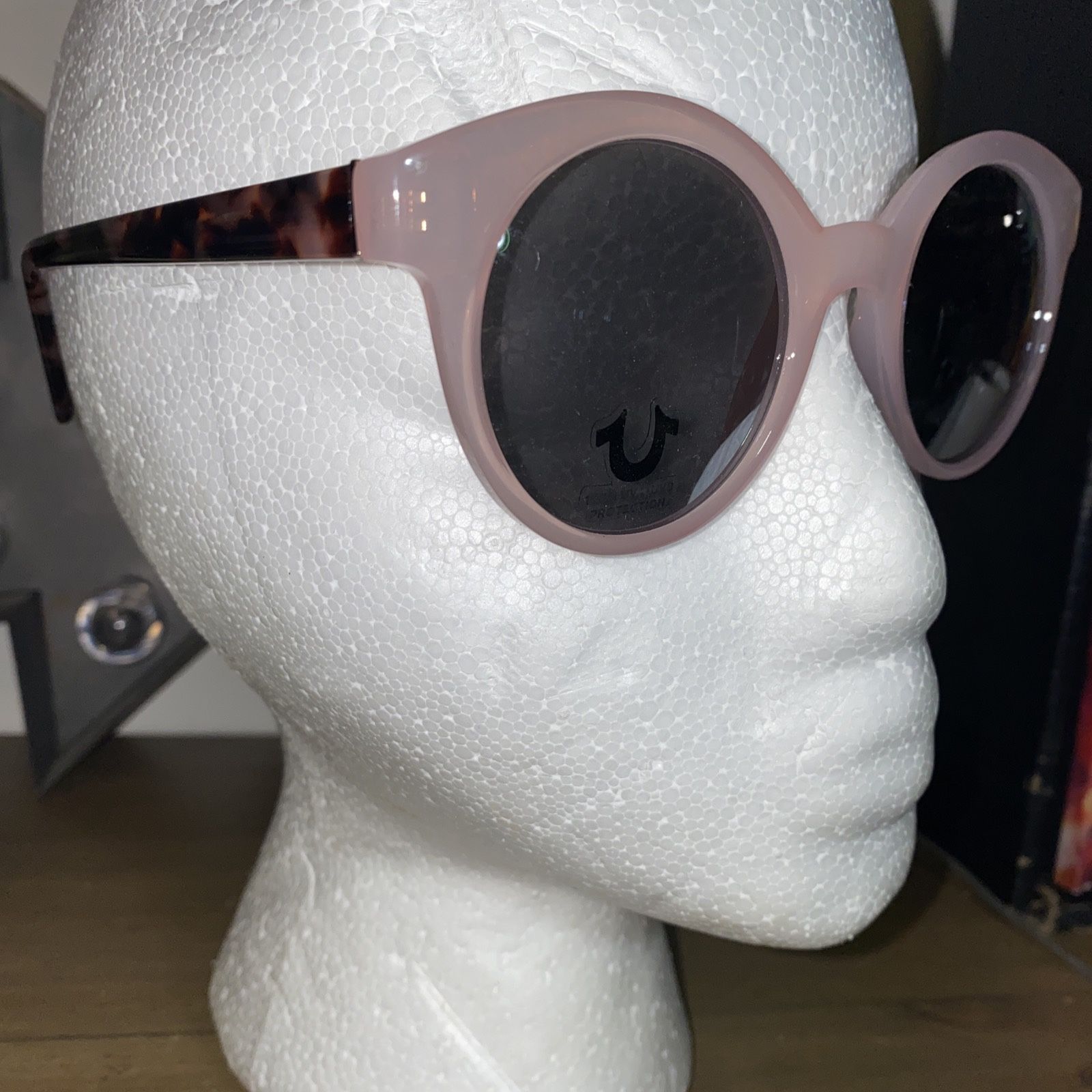 True Religion Women's Sunglasses Pink Tortoise Sides Round Y2K Barbiecore-New