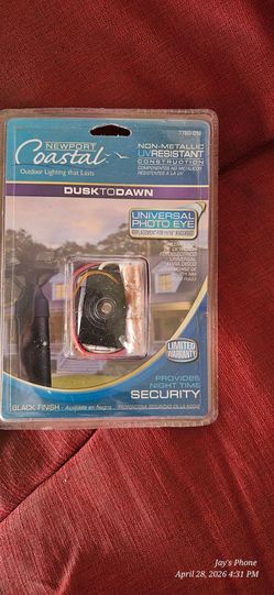 Dawn to dusk light sensor