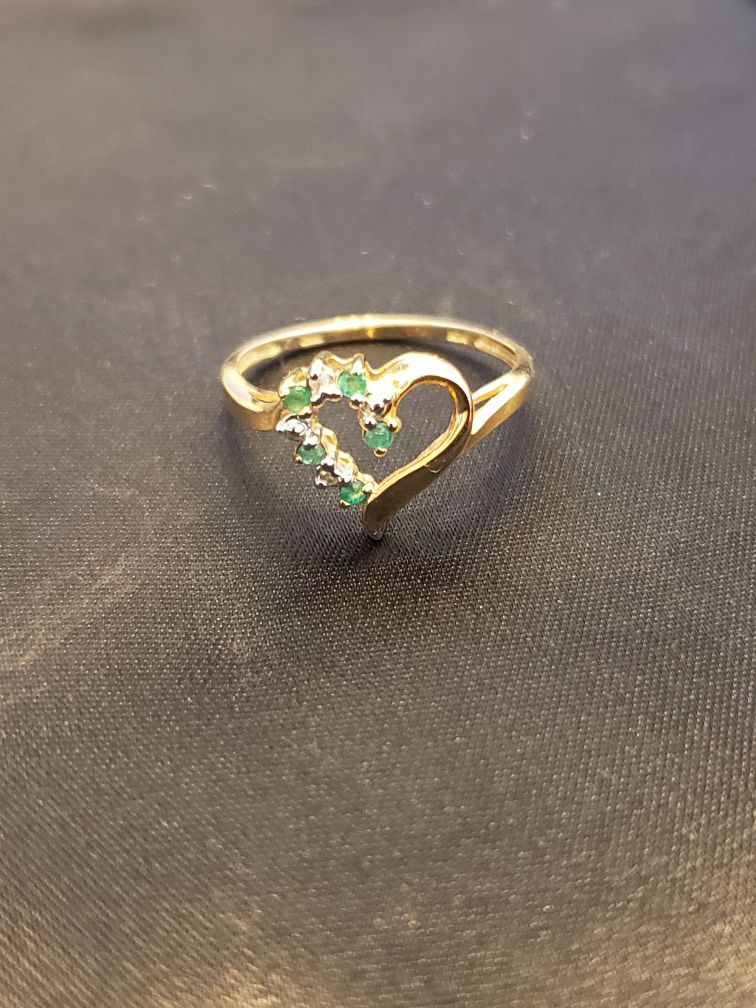 10k Gold Ring Heart Shaped with Diamonds and Emeralds