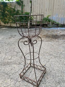Flower pot stand