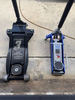 Daytona 3 ton low profile jack and Pittsburg racing 1.5 ton jack