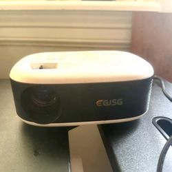 EGJSG 1080P Portable Projector - MAKE OFFER 