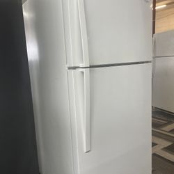 White Whirlpool Top And Bottom Refrigerator 