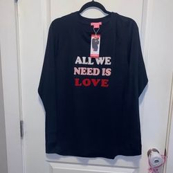 Brand new with tags Isaac Mizrahi New York Meredith Statement Tunic Black size X-Large must pick up 