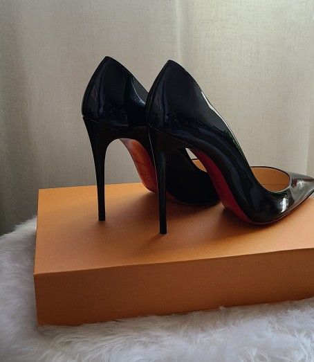 Christian Louboutin So Kate 120 mm Stiletto Heels Size 8