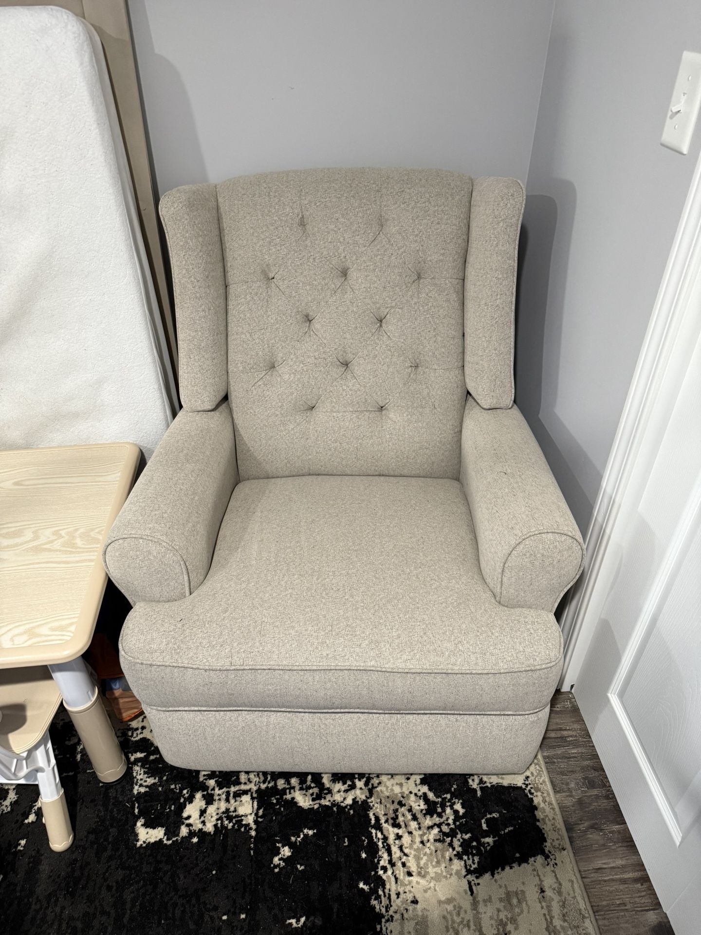 Best Homes Furnishings Rocking Chair