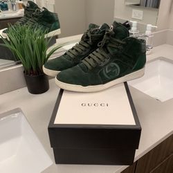 Gucci Men’s Green Suede Hi-Top Shoe. Size 11.