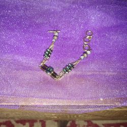 Very Pretty "Gem" Bracelet. Easy Catch. A Fun Piece To Wear.