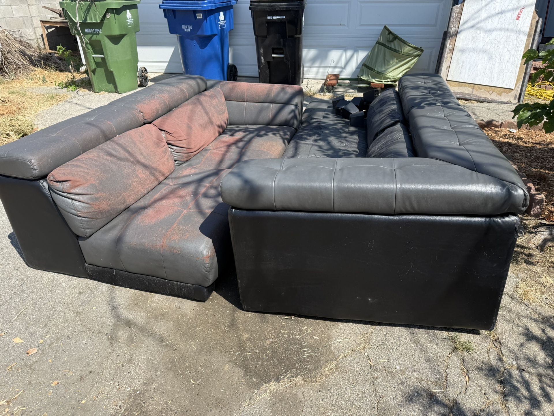 Free Old L Shaped Couch