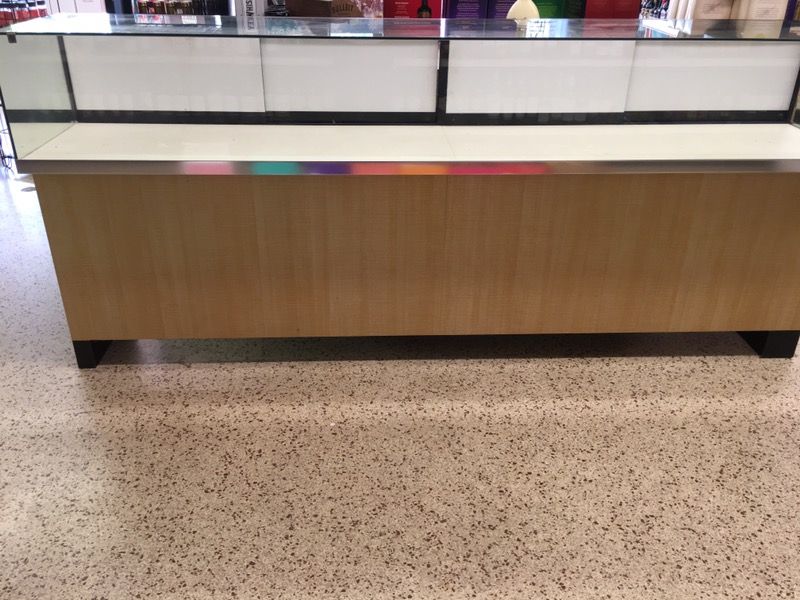 Glass top cabinet for display