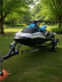 2018 SeaDoo Spark 3Up 900 with Trailer in like new condition
