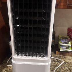 Evaporative Air Cooler With Remote Control (23 " x 10"x8")