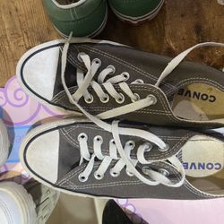 Lightly Used Womens Converse 