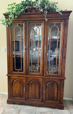 Dining set  and hutch